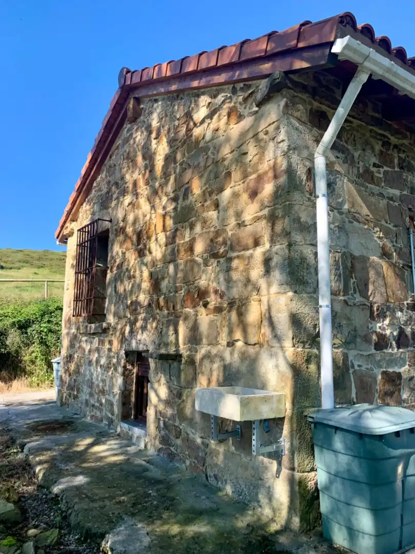 Vista exterior de Casa o chalet en venta en San Roque de Riomiera con Jardín privado