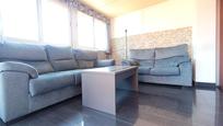 Sala d'estar de Àtic en venda en Badalona amb Calefacció, Terrassa i Traster