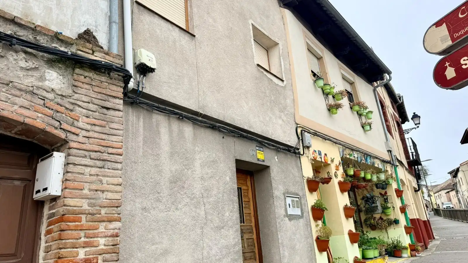 Vista exterior de Casa o xalet en venda en Cuéllar amb Traster, Moblat i Alarma