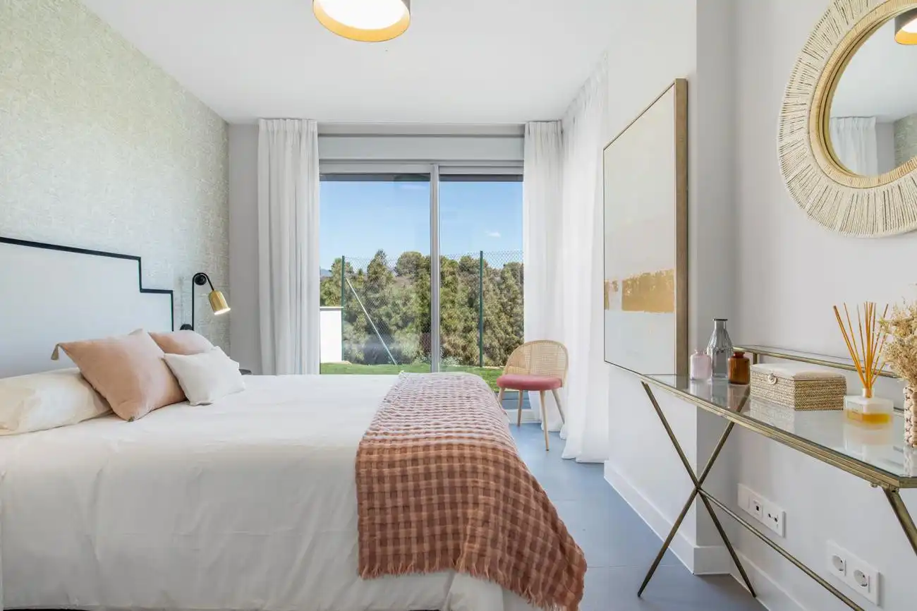 Schlafzimmer von Dachboden zum Verkauf in Mijas mit Klimaanlage, Terrasse und Schwimmbad
