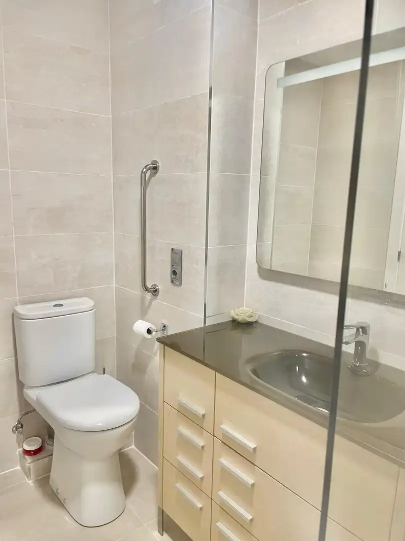 Bany de Apartament en venda en Benicasim / Benicàssim amb Aire condicionat, Terrassa i Traster