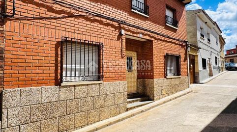 Foto 3 de Casa adosada en venta en Los Navalmorales, Toledo