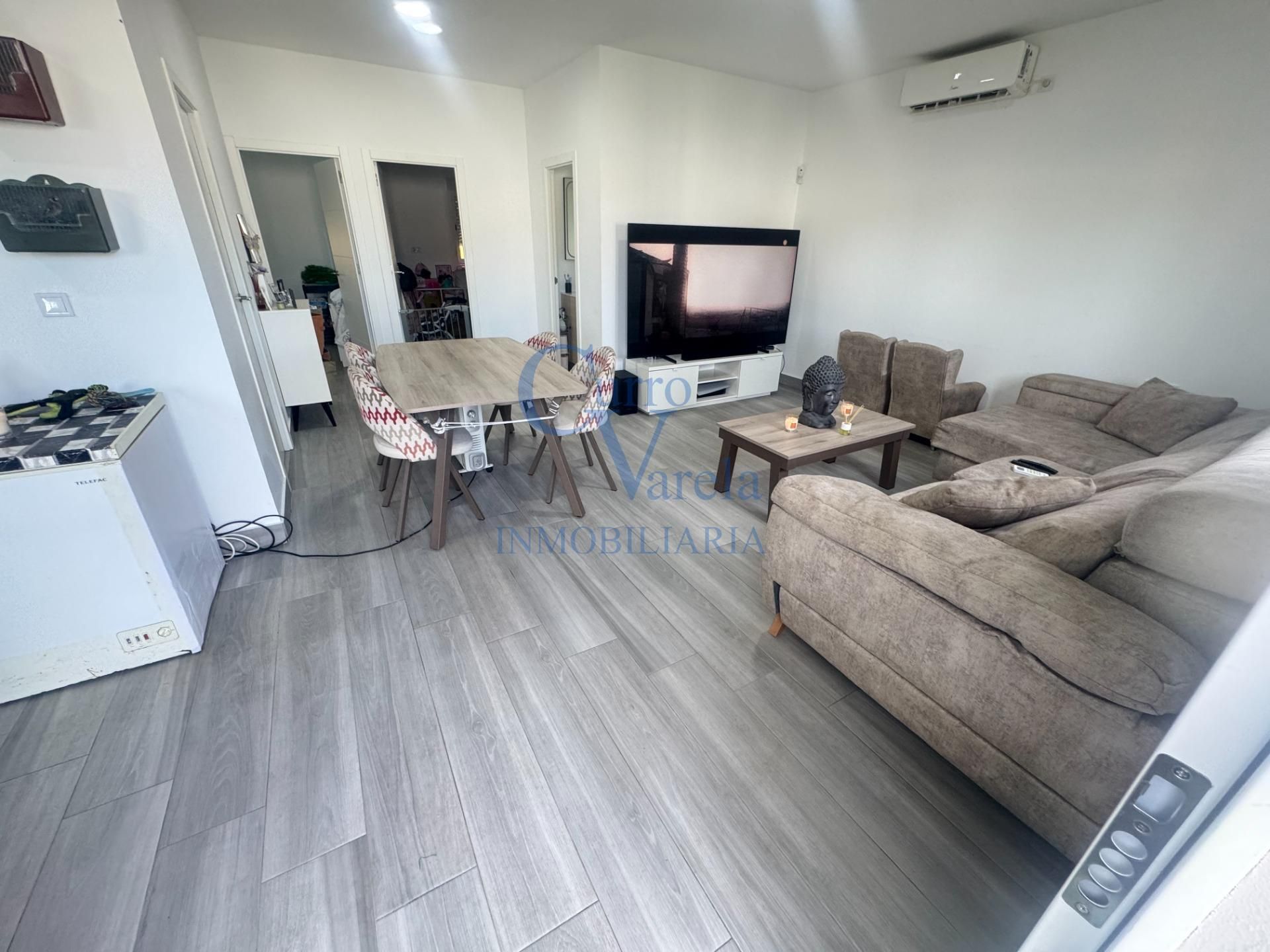 Sala d'estar de Finca rústica en venda en Dos Hermanas amb Aire condicionat i Jardí privat