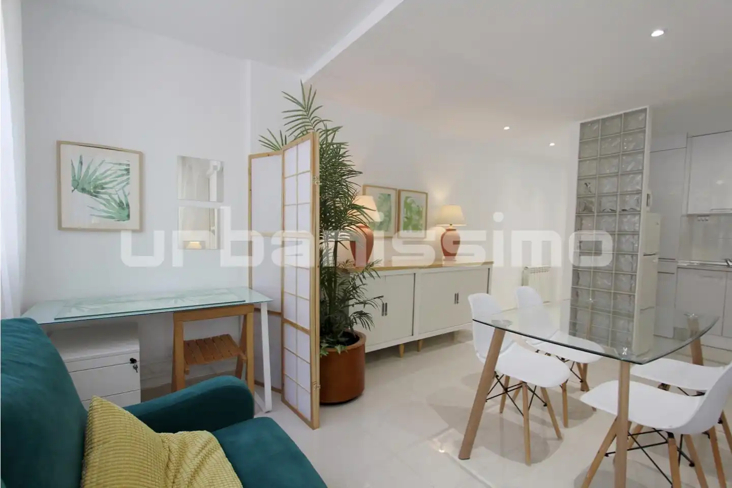 Sala d'estar de Apartament de lloguer en Madrid amb Aire condicionat, Calefacció i Moblat