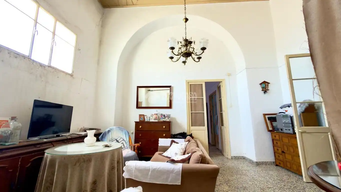 Sala d'estar de Casa adosada en venda en Jimena de la Frontera amb Traster