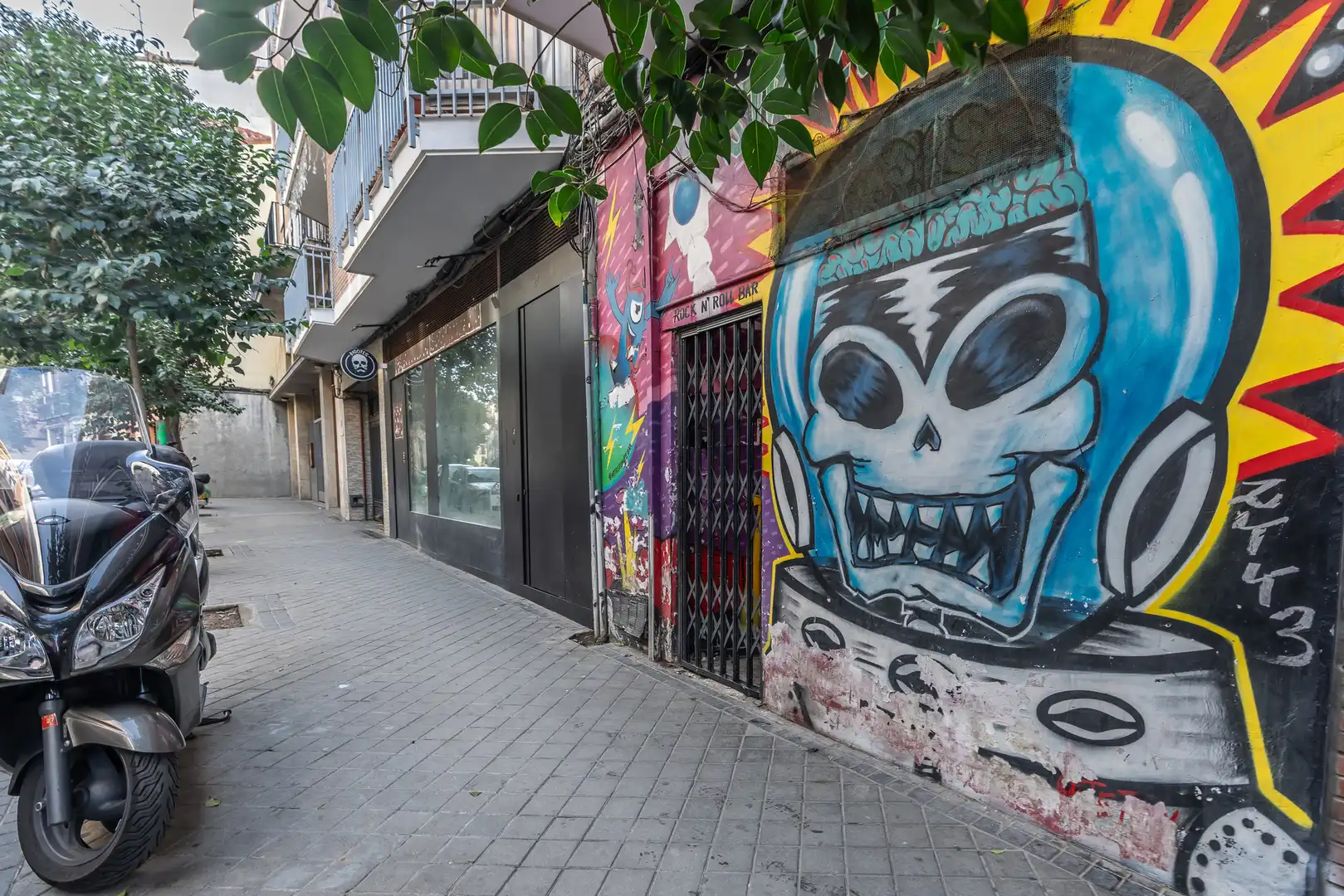 Vista exterior de Local en venta en Madrid