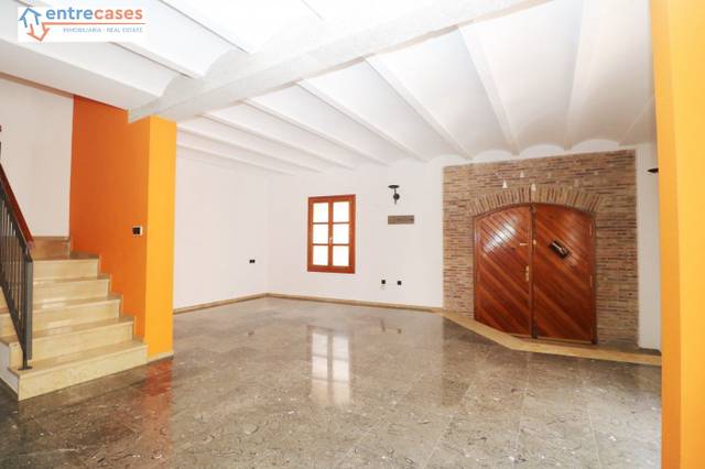 Casa-chalet en Venta en Centro - El Castillo