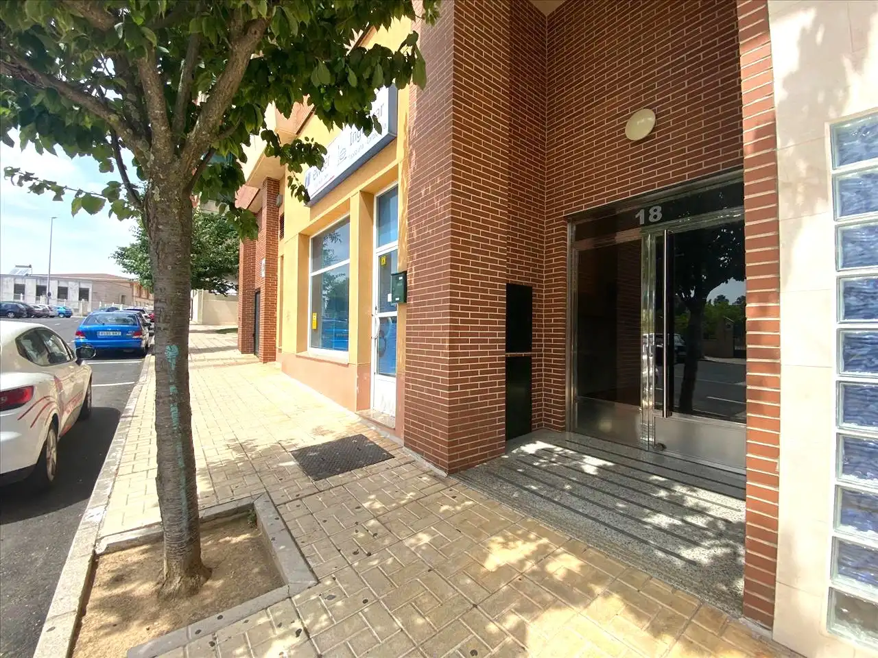 Vista exterior de Pis en venda en Cáceres