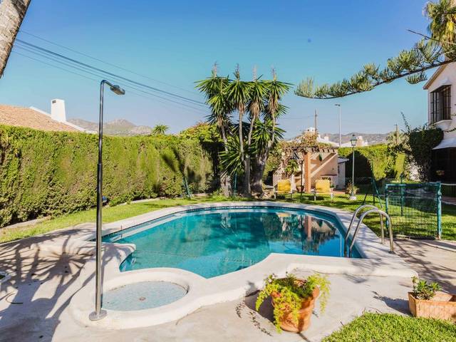 Casa-chalet en Venta en C. Balcón en El Candado