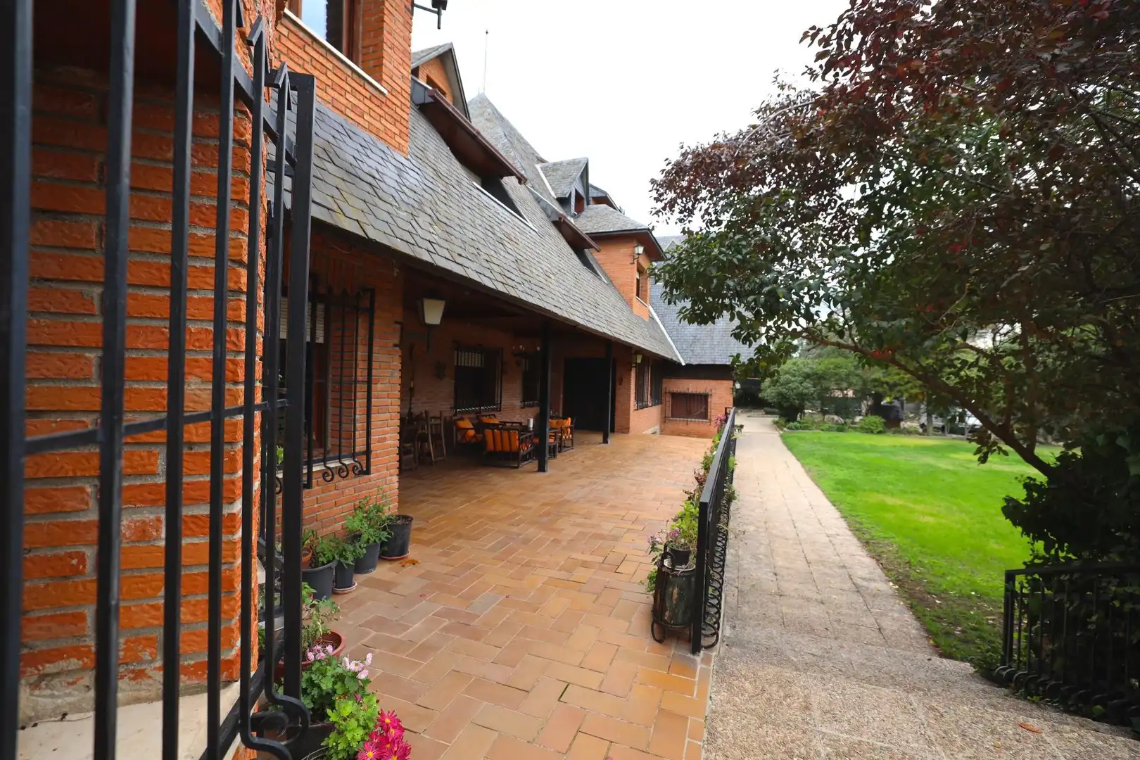 Exterior view of Houses for sale in Villanueva de la Cañada  with Heating, Swimming Pool and Balcony