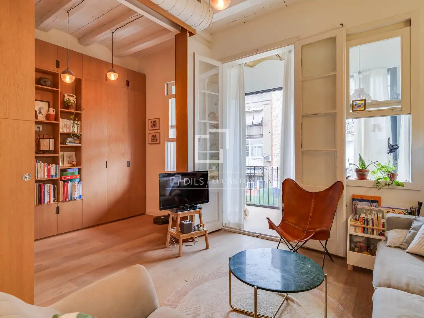 Wohnzimmer von Wohnung zum Verkauf in Barcelona mit Klimaanlage, Heizung und Parkett