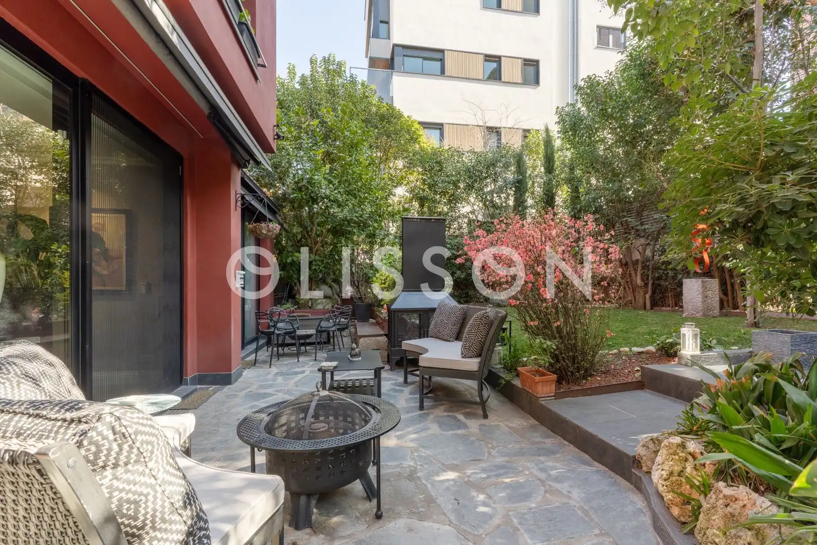 Terraza de Casa o chalet en venta en Madrid con Aire acondicionado, Calefacción y Jardín privado