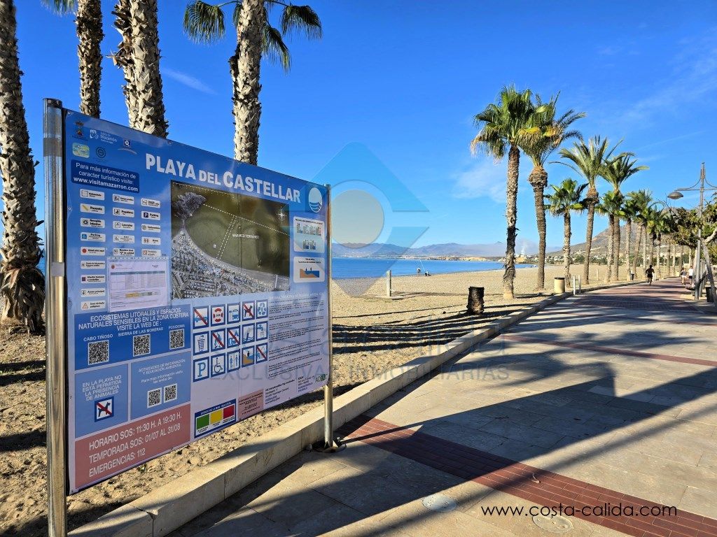 Vista exterior de Casa o xalet en venda en Mazarrón amb Jardí privat, Terrassa i Traster