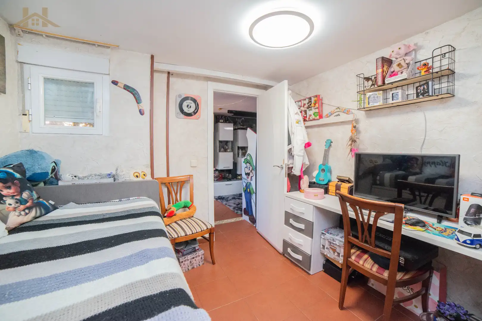 Dormitori de Casa adosada en venda en Valdemoro amb Calefacció, Jardí privat i Parquet