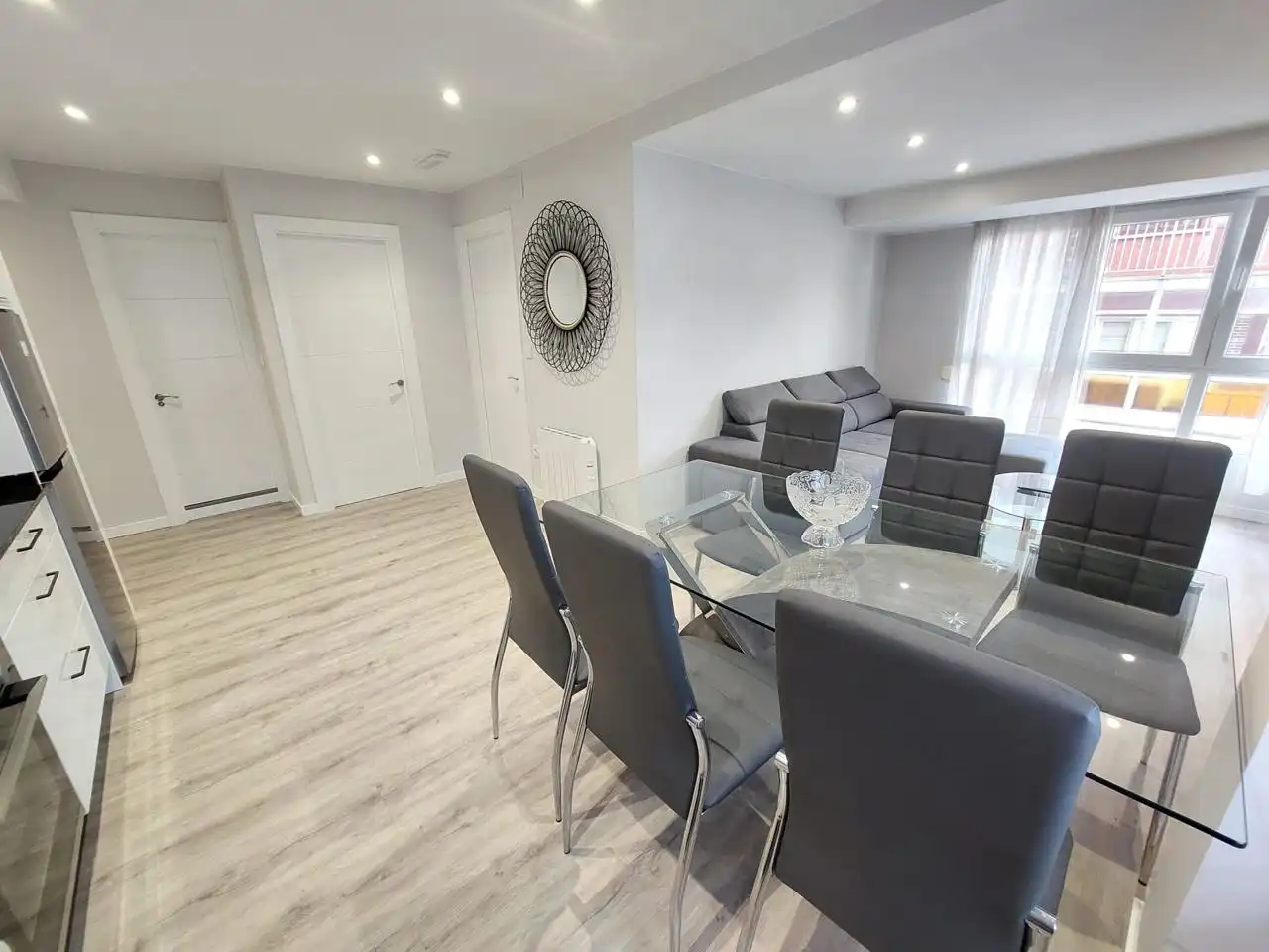 Flat for rent in Avilés, Laviada