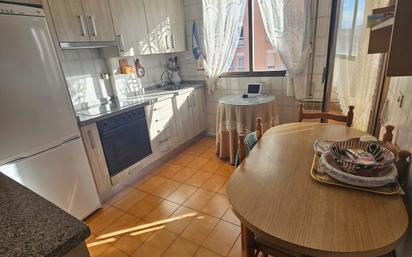 Kitchen of Flat for sale in  Logroño  with Terrace and Balcony