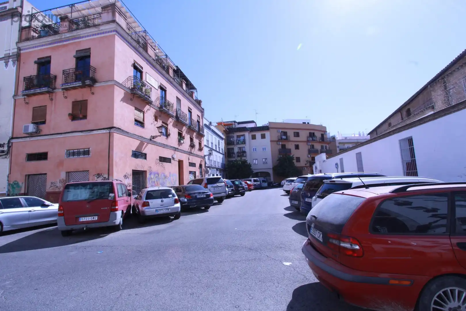 Vista exterior de Garatge de lloguer en Sevilla