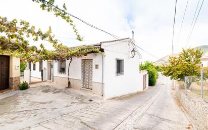 Vista exterior de Casa o xalet en venda en Moclín amb Aire condicionat i Balcó