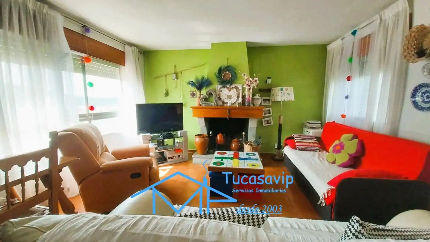 Wohnzimmer von Wohnung zum Verkauf in La Adrada  mit Heizung, Privatgarten und Terrasse