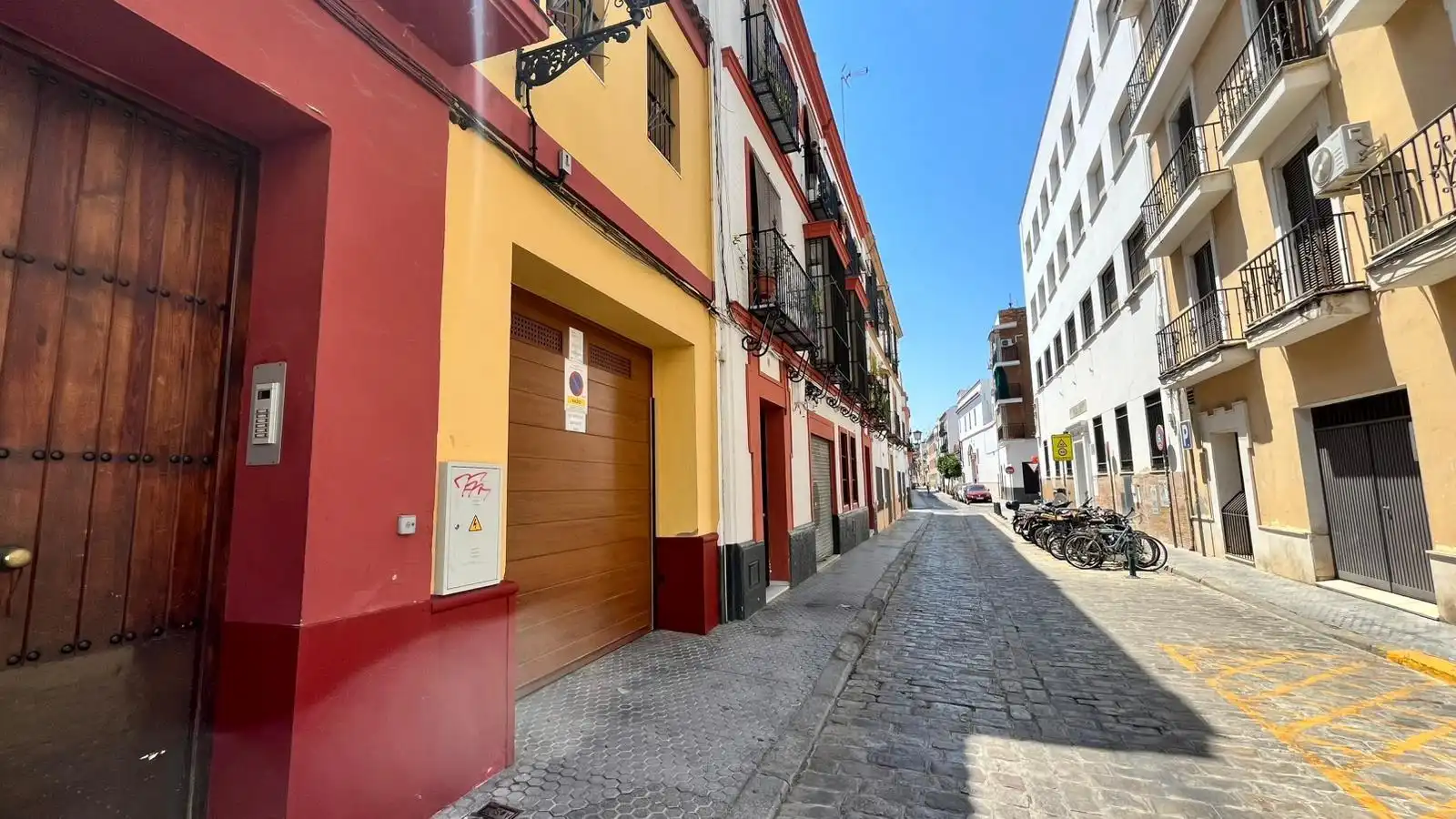 Vista exterior de Piso en venta en Sevilla con Aire acondicionado, Calefacción y Terraza