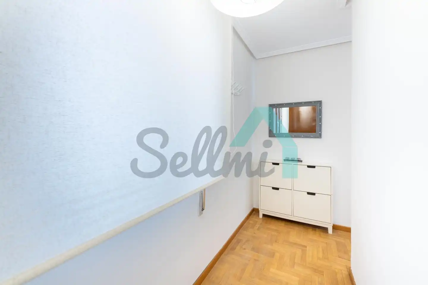 Flat for rent in Gijón   with Heating, Parquet flooring and Furnished