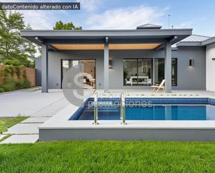 Swimming pool of House or chalet for sale in Benalmádena  with Air Conditioner, Private garden and Terrace
