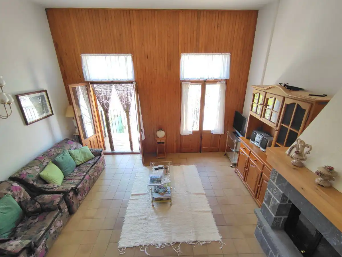 Sala de estar de Casa adosada en venta en Aínsa-Sobrarbe con Calefacción, Jardín privado y Terraza