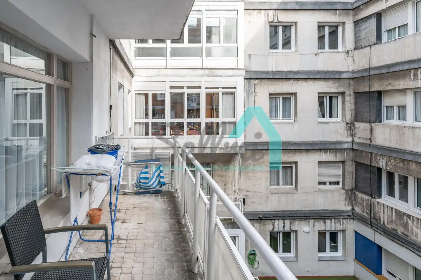 Balcony of Flat for share in Este
