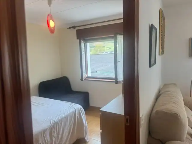 Dormitori de Pis en venda en Vegadeo amb Calefacció, Parquet i Moblat