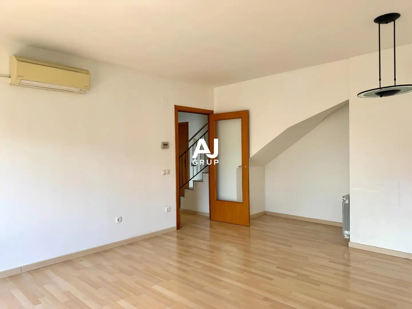 Dúplex de alquiler en Carrer MACANA-STA EUGENIA, Santa Eugènia