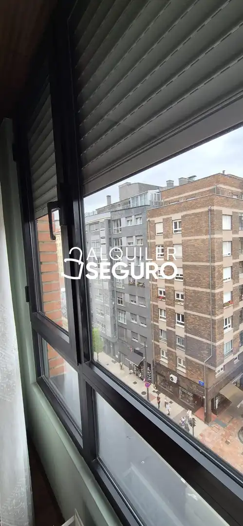 Außenansicht von Loft zur Miete in Oviedo  mit Heizung, Terrasse und Möbliert
