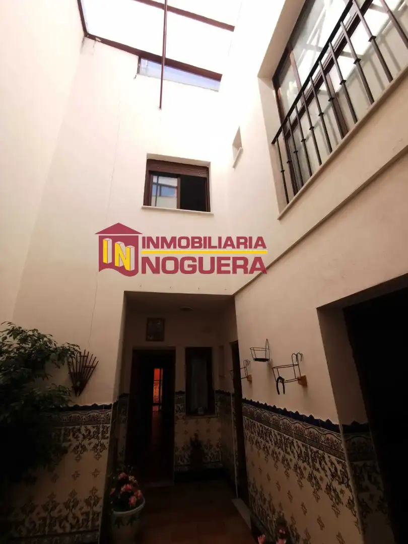 Vista exterior de Casa o xalet en venda en Écija amb Terrassa