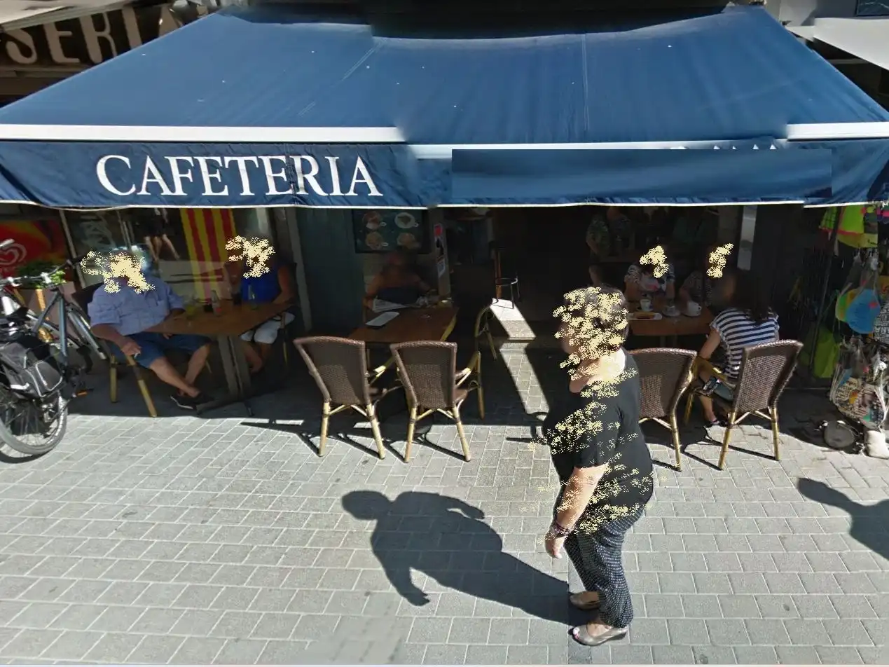 Local comercial en alquiler en Carrer Santa Anna 76