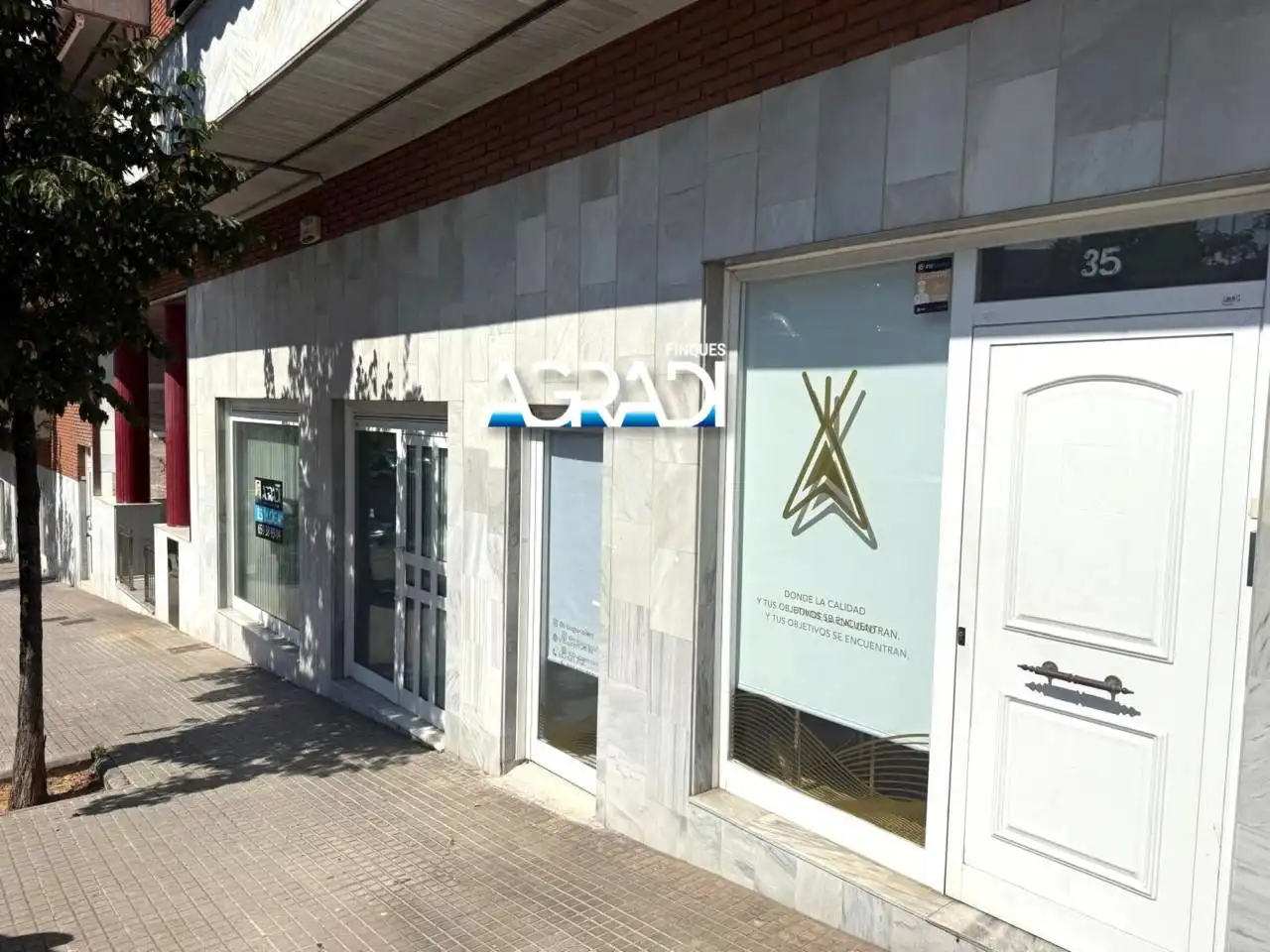 Local comercial de lloguer a Calle lluis vives 35, imagen 6