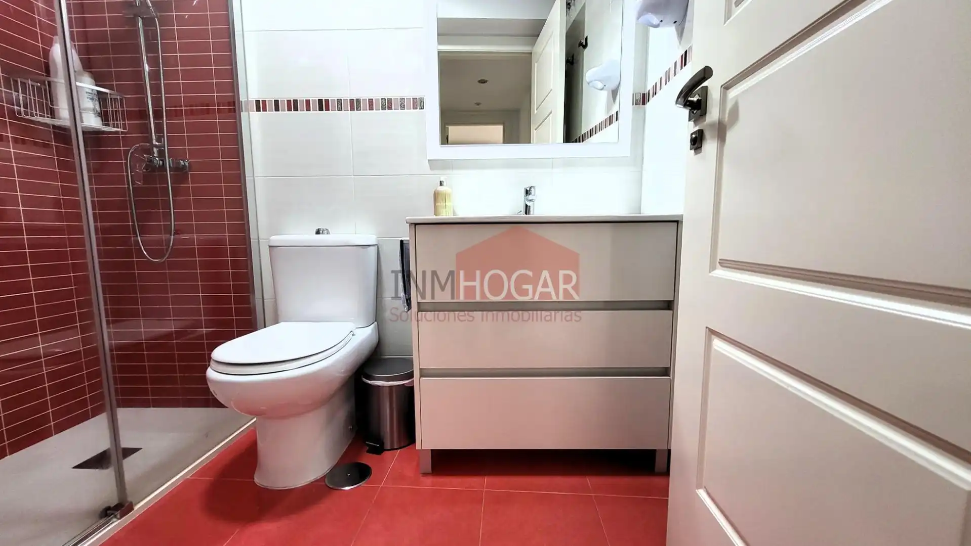 Baño de Piso en venta en Ávila con Calefacción, Trastero y Balcón