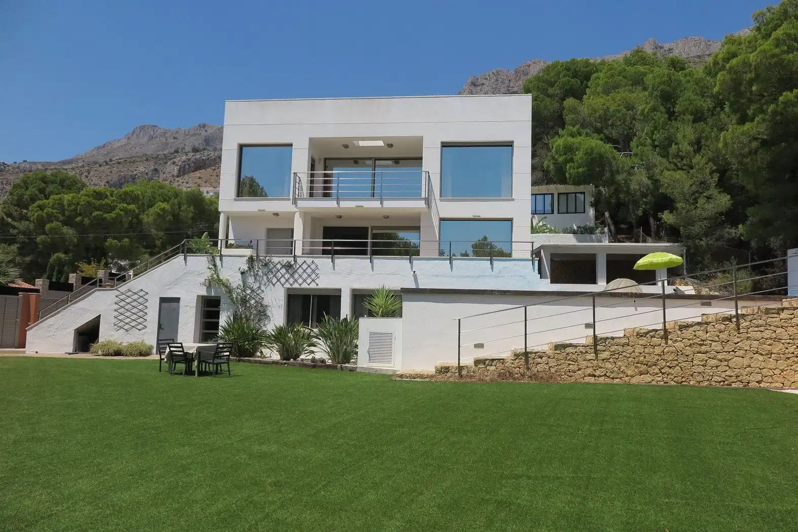 Vista exterior de Casa o chalet en venta en Altea con Aire acondicionado, Calefacción y Jardín privado