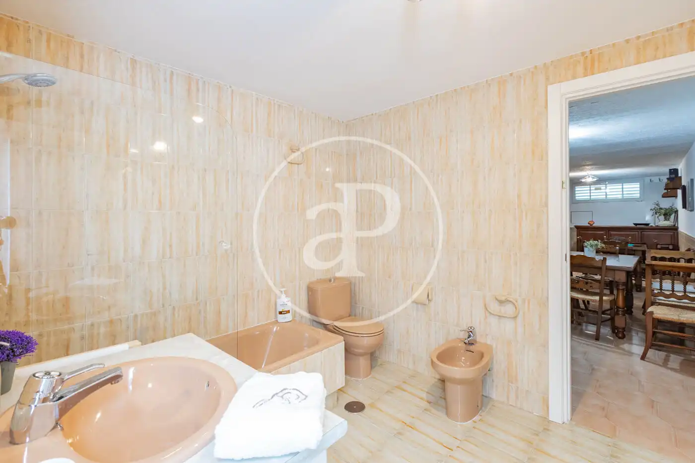 Baño de Casa adosada de alquiler en Las Rozas de Madrid con Aire acondicionado, Calefacción y Jardín privado