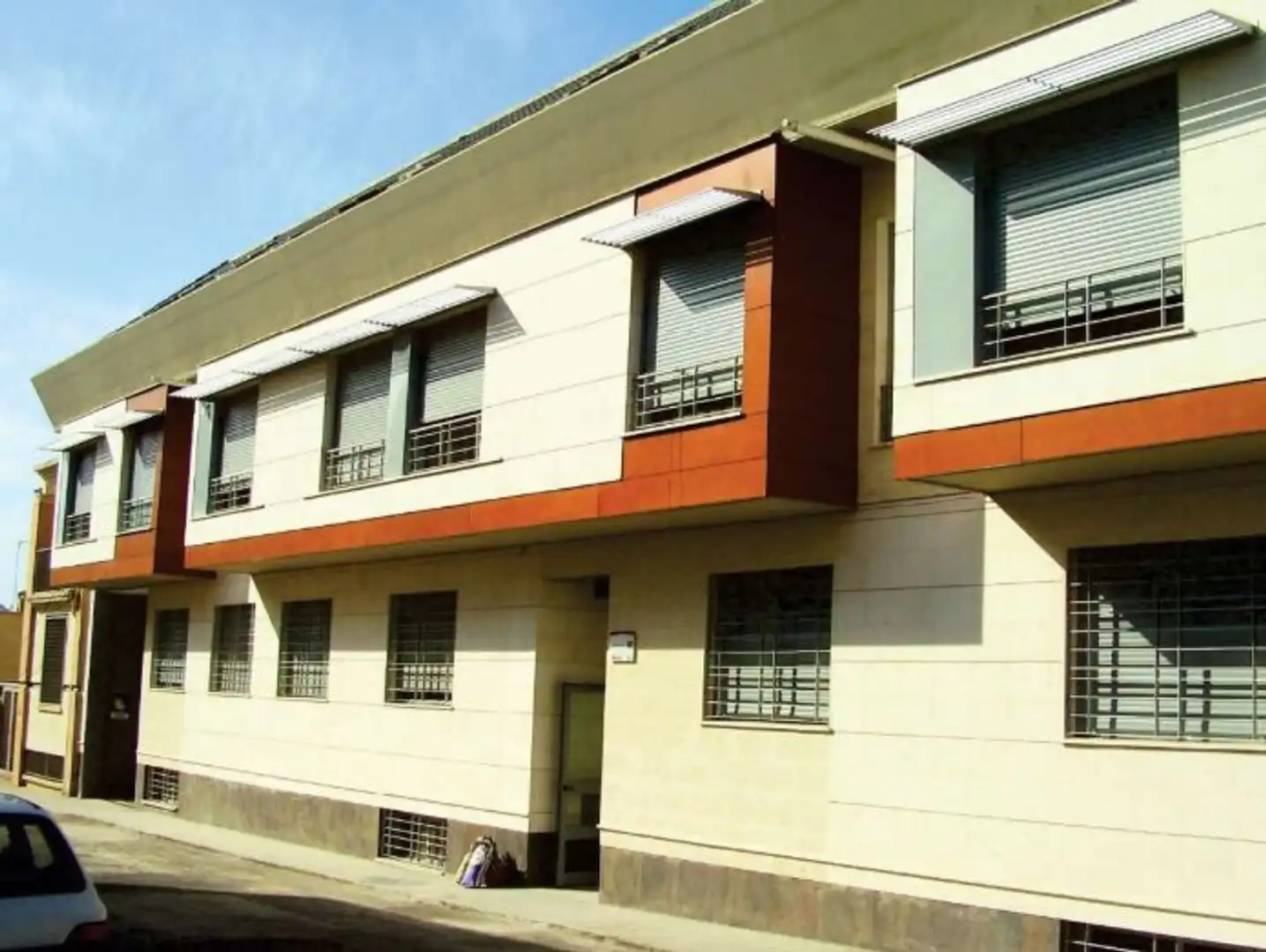 Außenansicht von Maisonette zum Verkauf in Ciudad Real mit Klimaanlage, Heizung und Terrasse