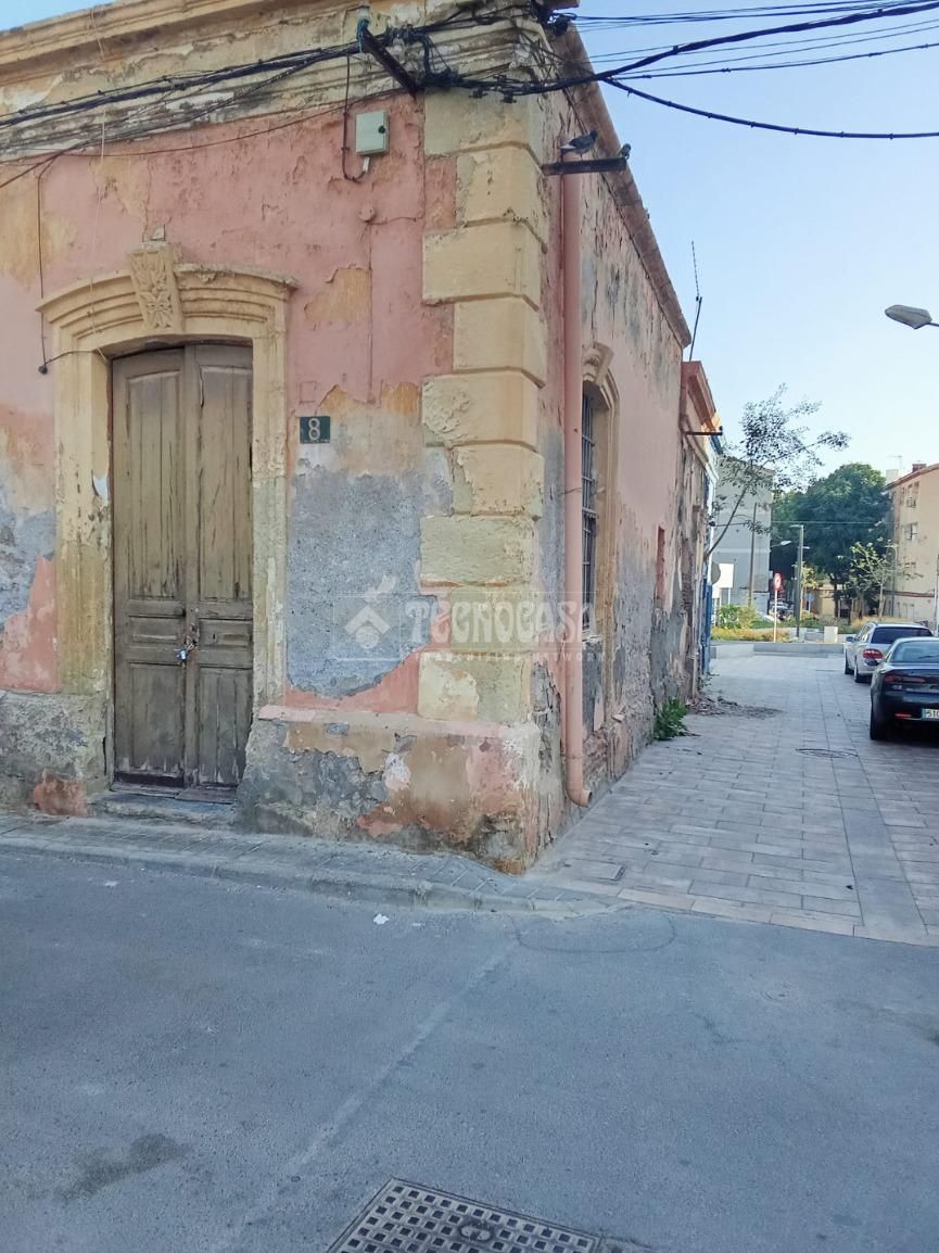Vista exterior de Casa o xalet en venda en  Almería Capital