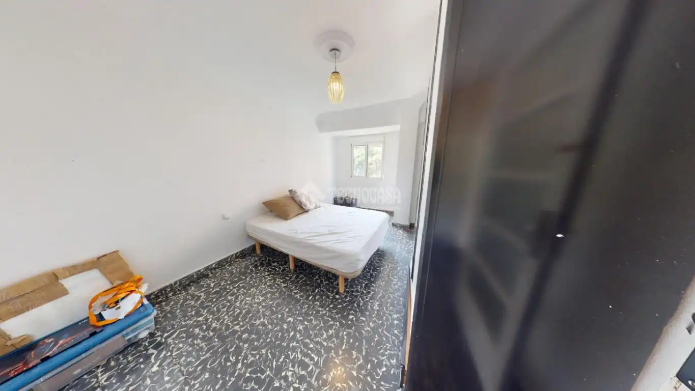Habitación de Piso en venta en Valencia con Balcón