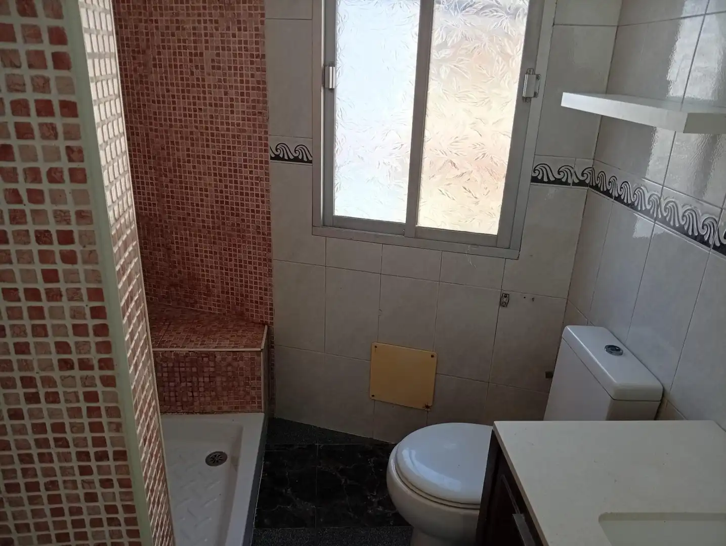 Baño de Piso en venta en La Línea de la Concepción