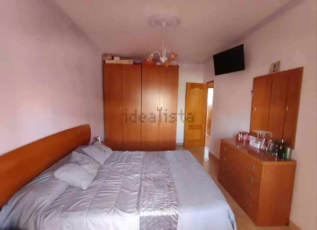 Dormitori de Casa o xalet en venda en Cartagena amb Aire condicionat, Jardí privat i Moblat