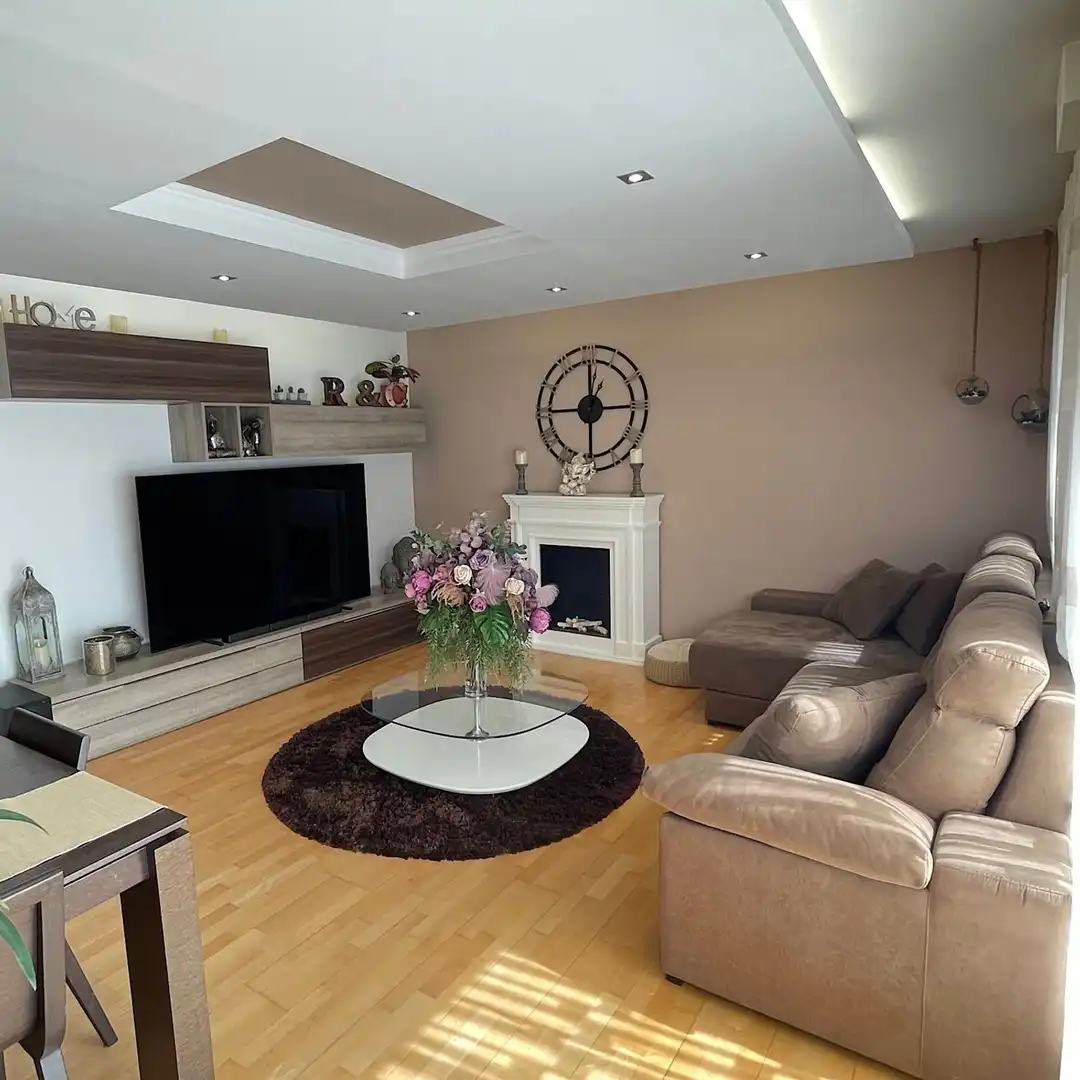 Sala d'estar de Casa o xalet en venda en Montcada i Reixac amb Aire condicionat, Terrassa i Traster