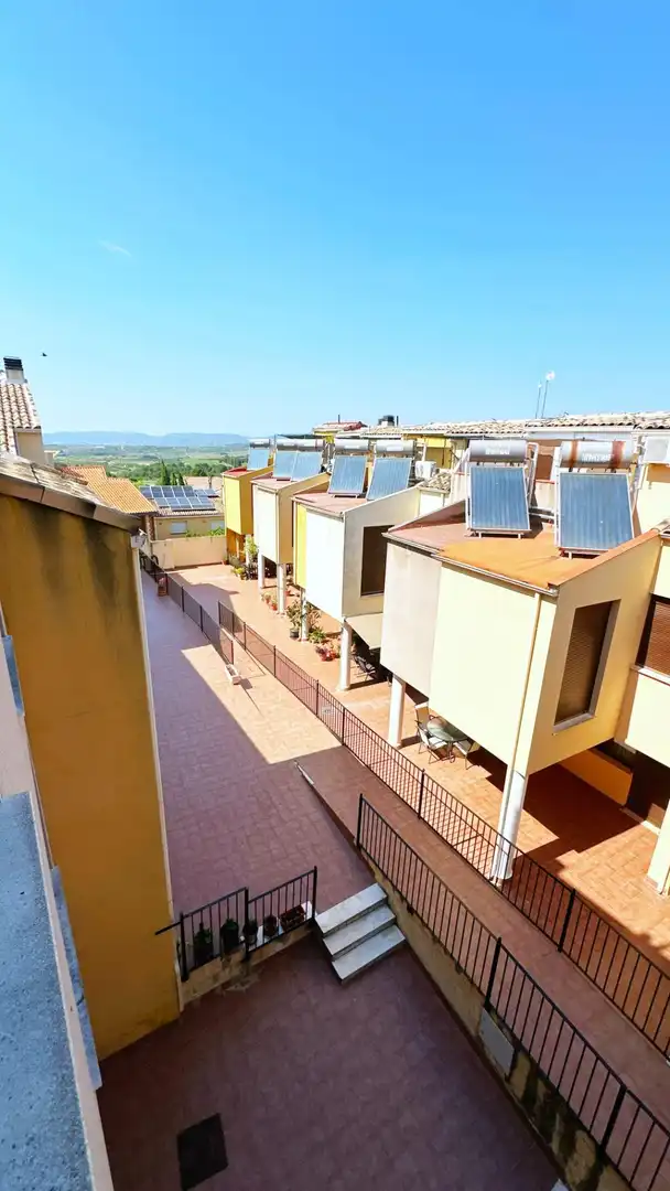 Vista exterior de Casa adosada en venta en Castelló de Rugat con Aire acondicionado, Calefacción y Jardín privado