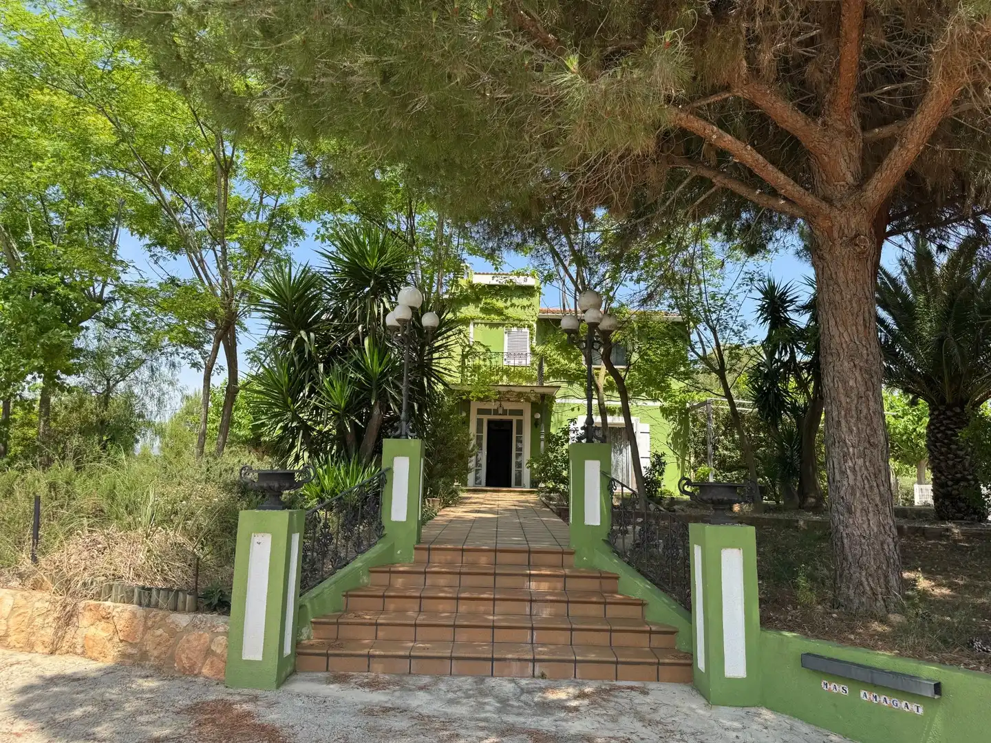 Vista exterior de Finca rústica en venda en Banyeres del Penedès amb Calefacció, Jardí privat i Terrassa