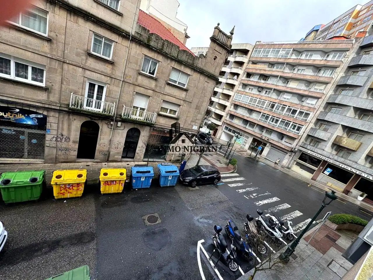 Außenansicht von Wohnung zum Verkauf in Vigo  mit Heizung, Parkett und Abstellraum