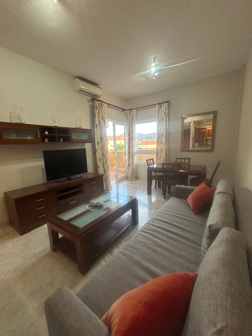 Sala de estar de Apartamento de alquiler en Alhaurín de la Torre con Aire acondicionado, Terraza y Amueblado