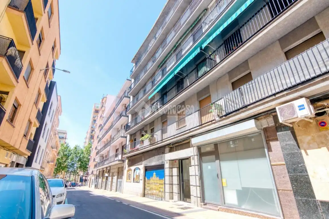 Vista exterior de Pis en venda en Salamanca amb Calefacció i Balcó