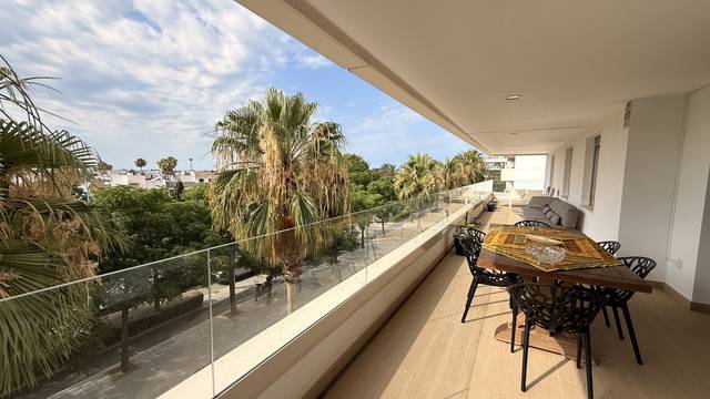 Apartamento en Alquiler en San Pedro de Alcántara pueblo
