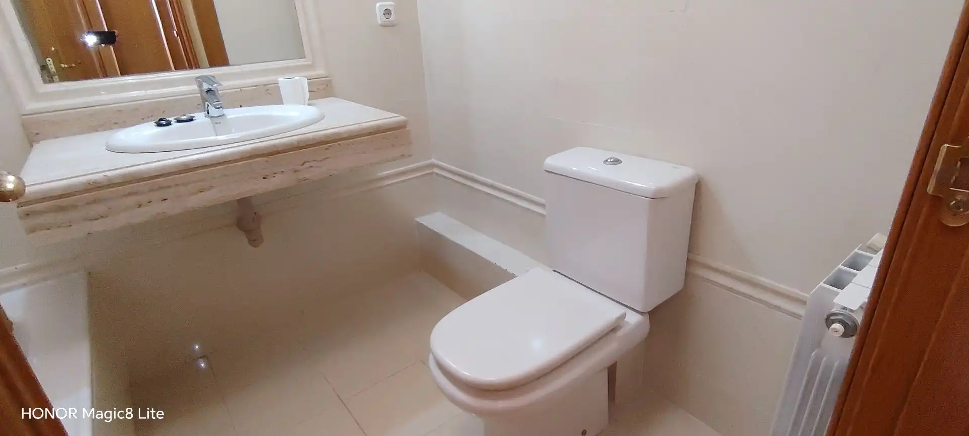 Bathroom of Flat for rent in Alcalá de Henares  with Air Conditioner, Heating and Storage room